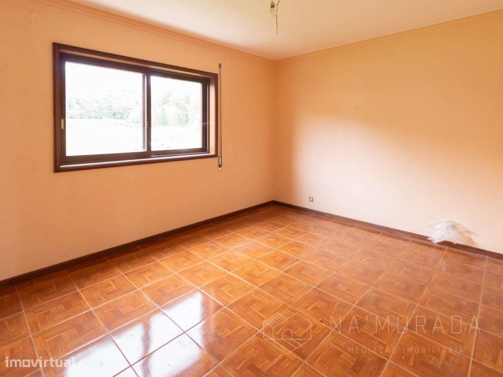 Moradia isolada com 3.000 m2 de terreno para venda em Santa Maria d...-6