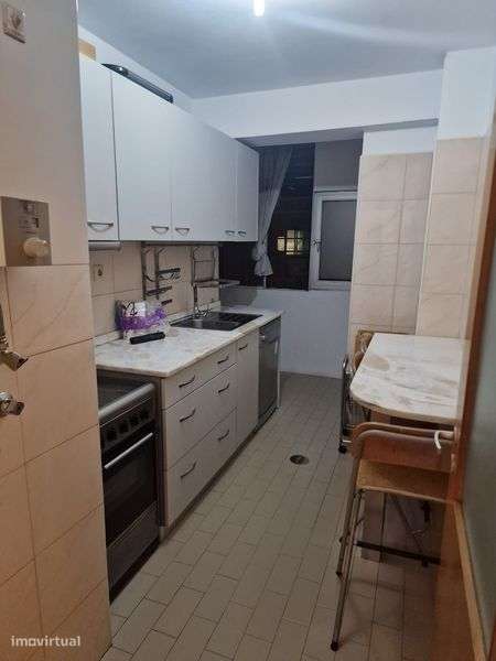 T2 Mobilado para Arrendamento – Rua de Santa Luzia, Porto
Arrenda-se - Grande imagem: 4/9