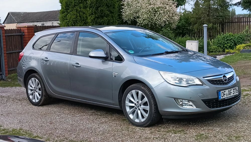 Opel Astra J 1.4 Turbo 2012
