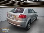 Audi A3 1.6 FSi Attraction - 4