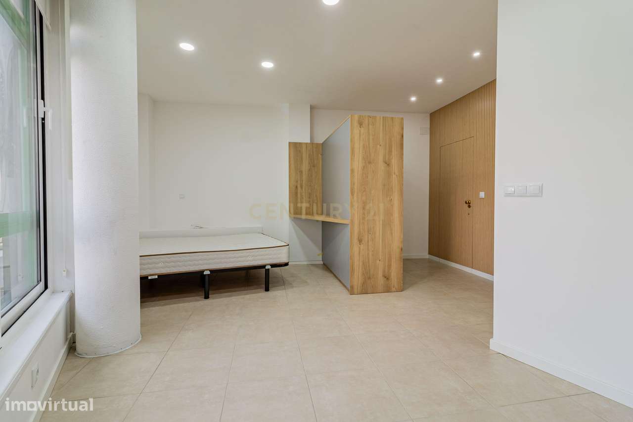 Estúdio T0 Renovado com Vista Panorâmica em Bragança - Grande imagem: 4/13