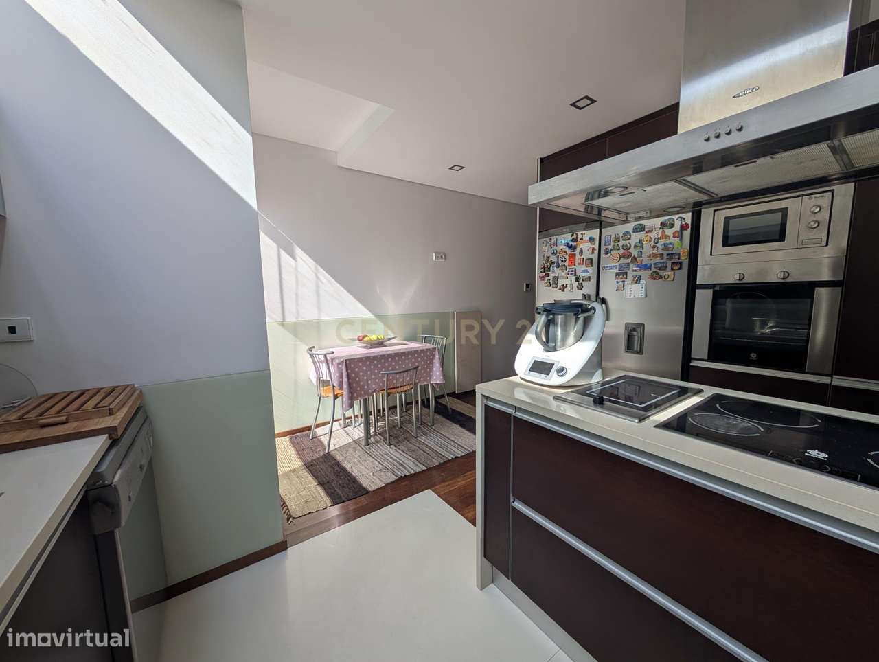 Moradia T4 , como nova, com Box (2 viaturas), com 2 salas em Castêlo d - Grande imagem: 5/23