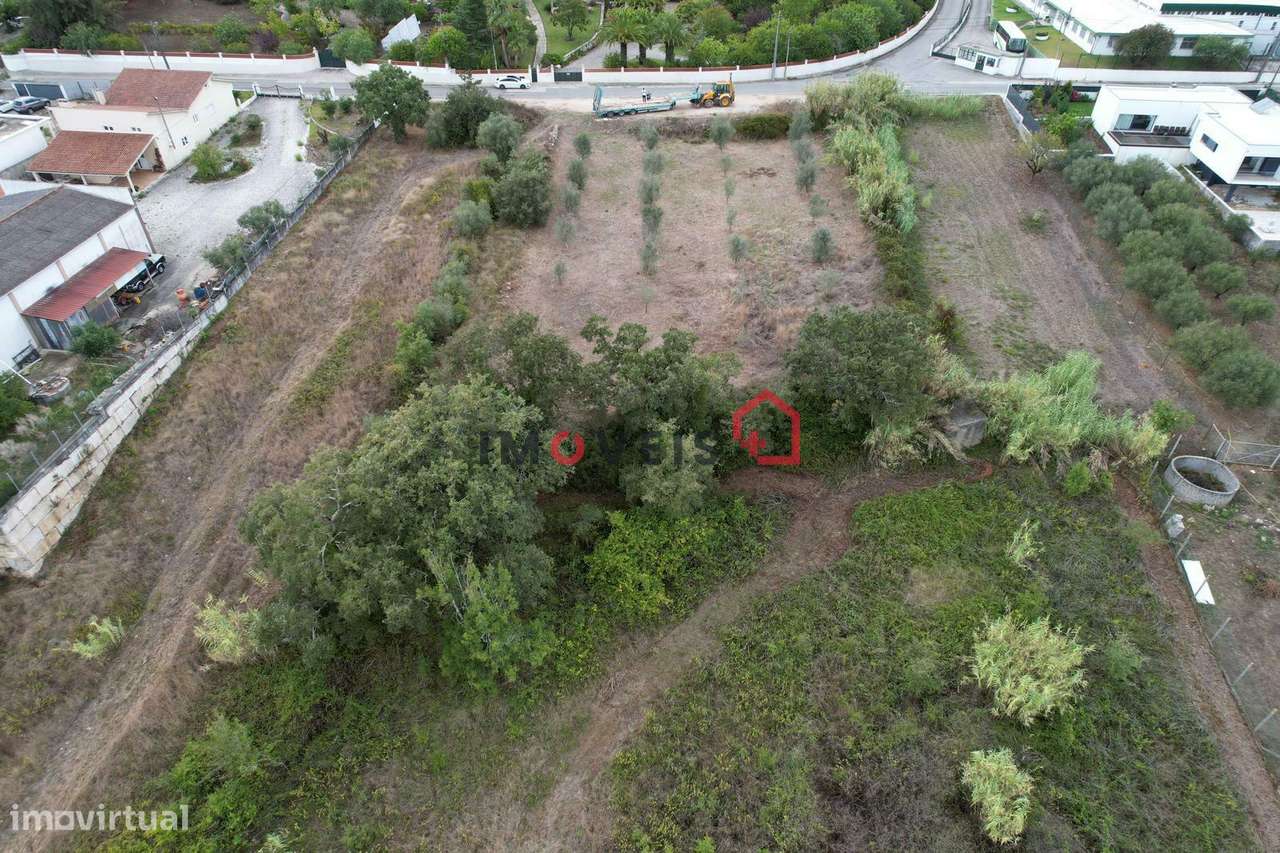 Terreno com 1720 m² - Grande imagem: 4/7