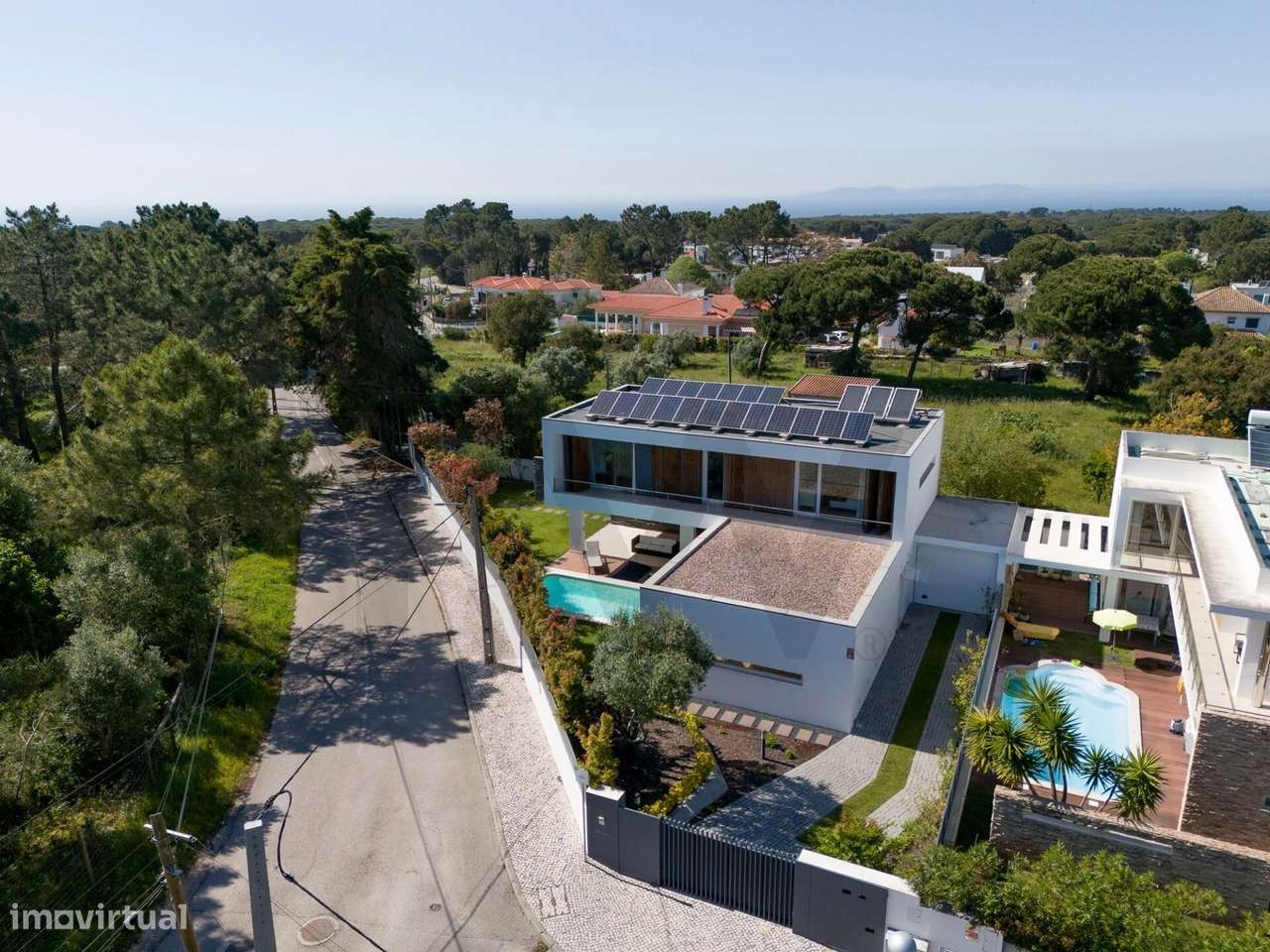 Excelente moradia T3  com piscina junto à praia do Meco - Grande imagem: 3/55