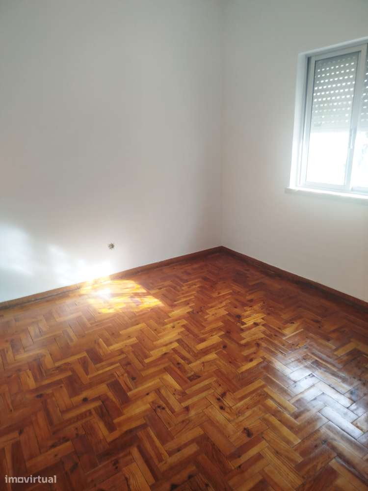 MORADIA T2, SOBREDA DA CAPARICA - Grande imagem: 4/9