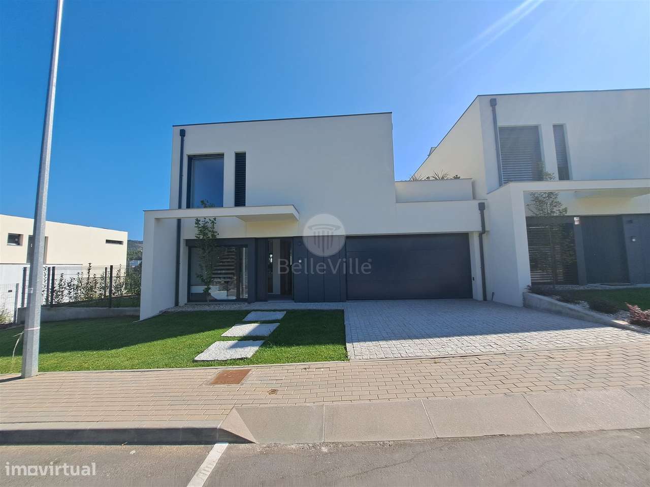 Moradia de gaveto em Palmeira, Braga - Grande imagem: 3/32