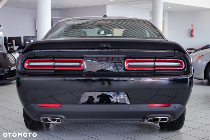 Dodge Challenger 3.6 GT AWD - 5