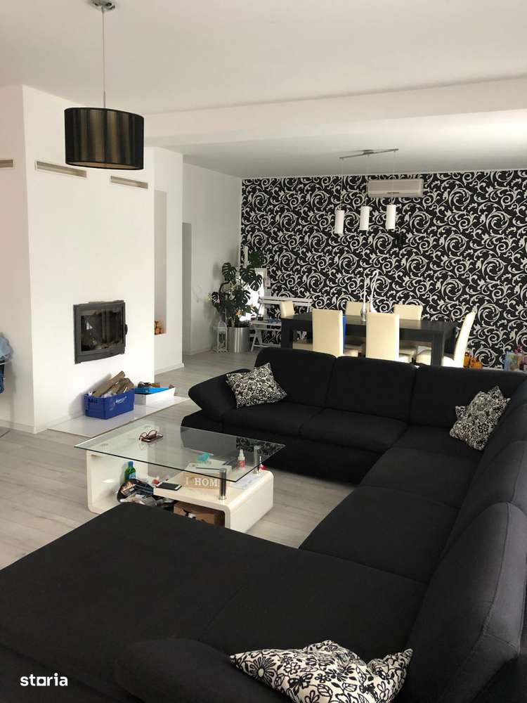 Casă modernă, complet utilată de vanzare - Imagine principală: 5/11