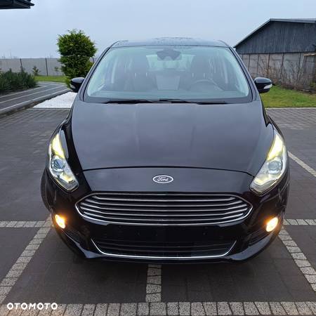 Ford S-Max 2.0 TDCi Allrad Titanium - 37