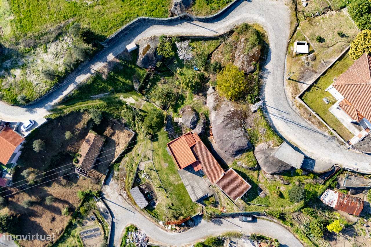 Moradia com Grande Potencial em Frades, Póvoa de Lanhoso-24