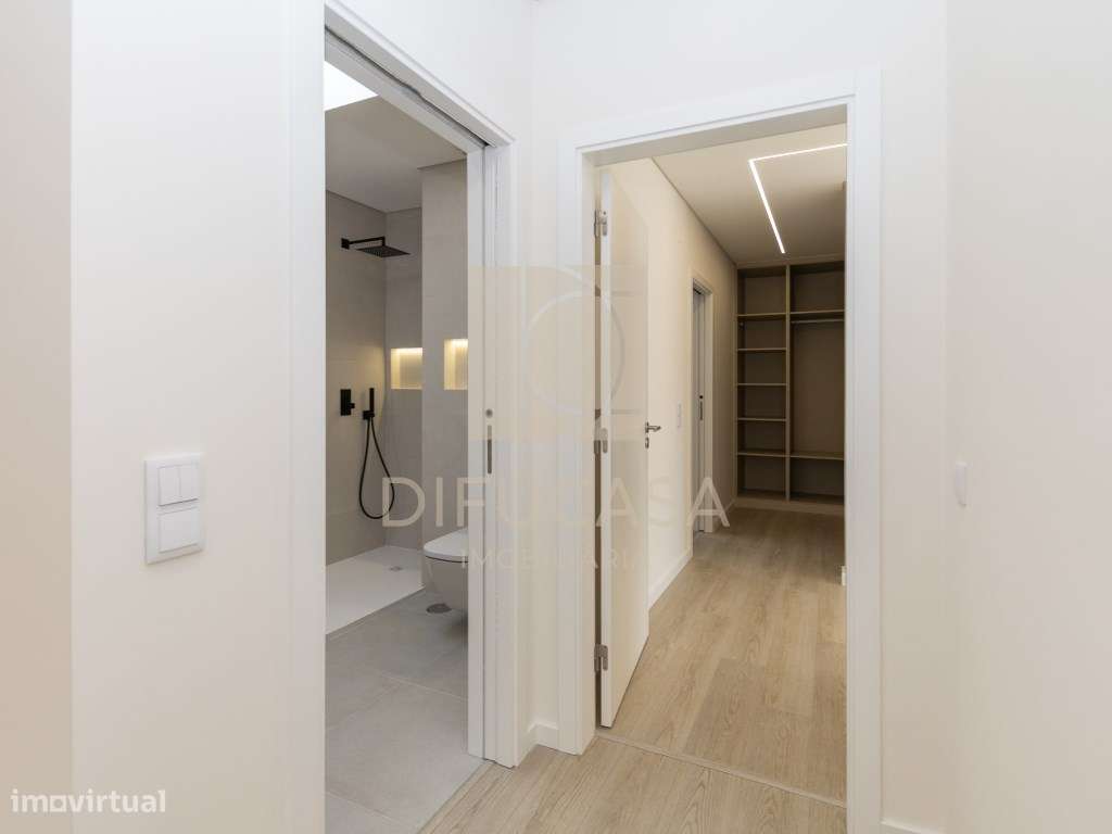 Moradia T4 localizada em Aldeia de Irmãos (Azeitão)-16