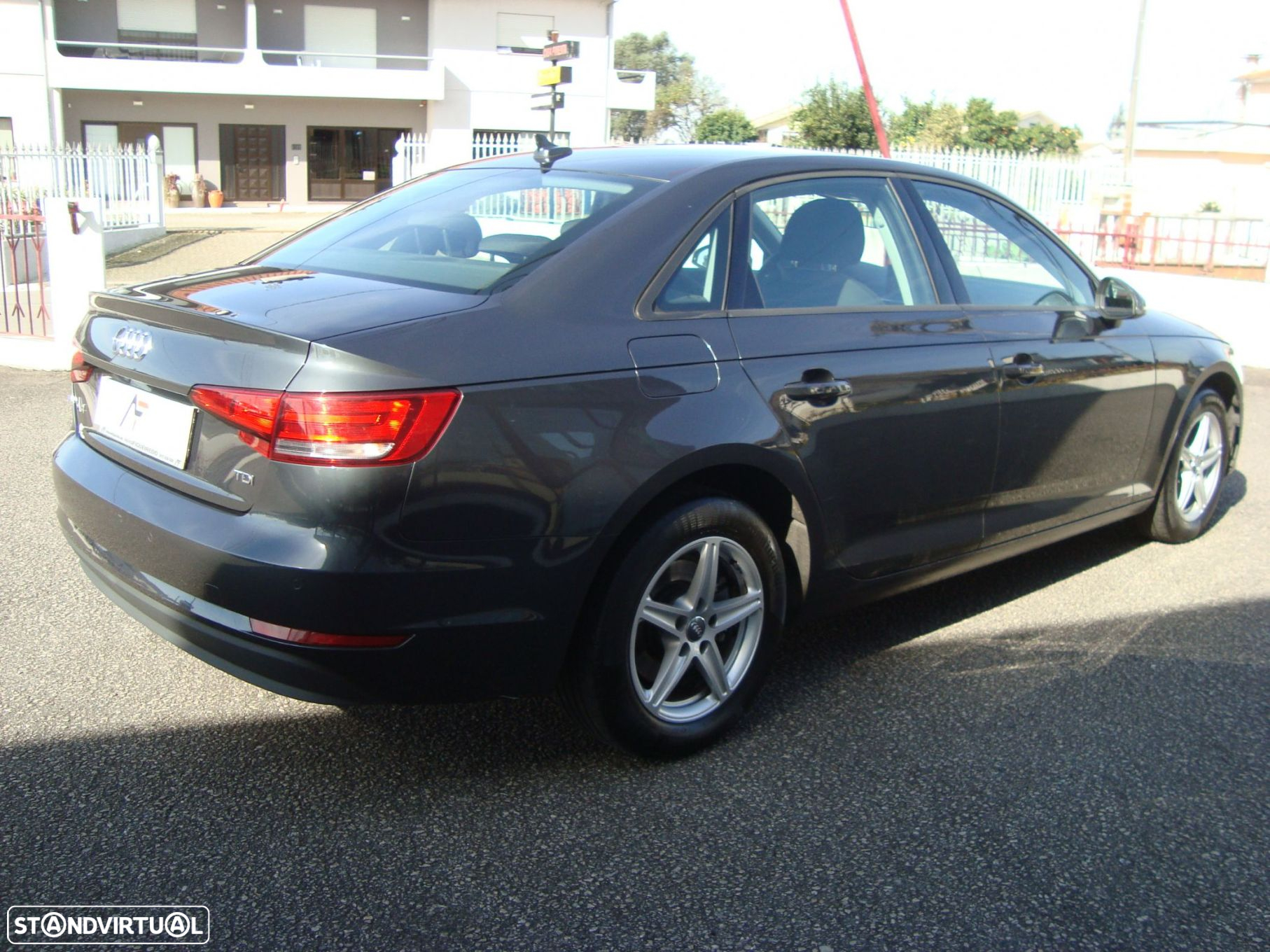 Audi A4 - 4