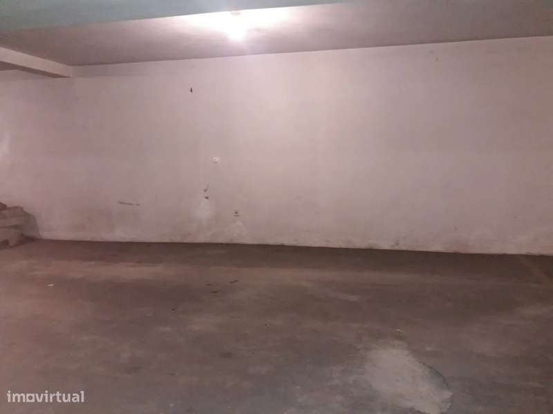 Lugar de garagem em São João da Madeira para arrendamento - Grande imagem: 4/5