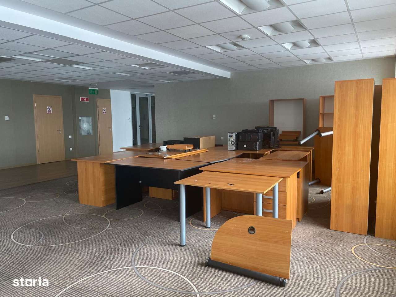 Inchiriez spatiu birouri clasa A, in Pitesti, ultracentral, open-space - Imagine principală: 5/8