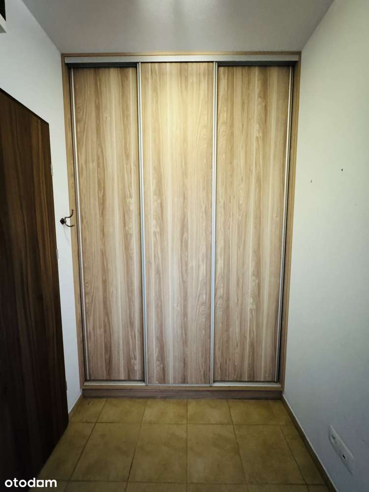 2. Pokoje, duży balkon, cicha okolica.-9