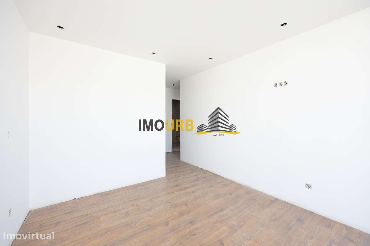 Apartamento T1 Duplex em Santa Clara – Leiria-8