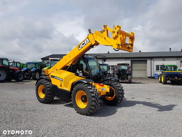 JCB 542-70 Agri Super 2020R - 41