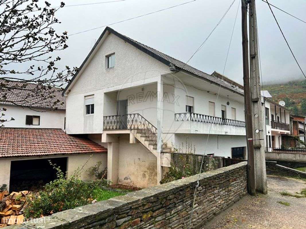 Moradia T4 para venda - Grande imagem: 2/17