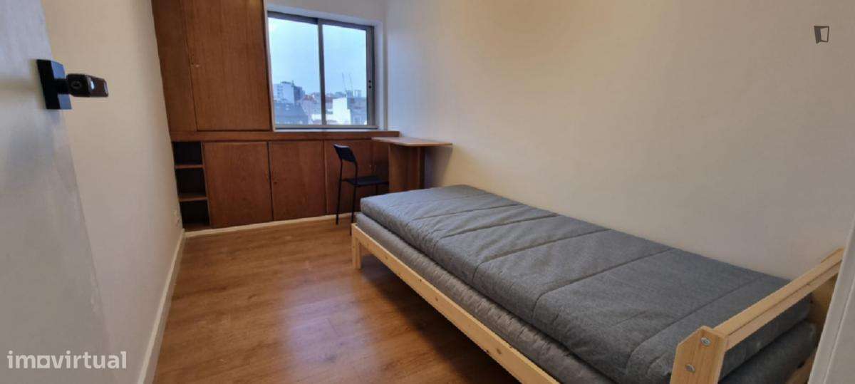 Quarto - localizado em Picoas Lisbon - Grande imagem: 5/8