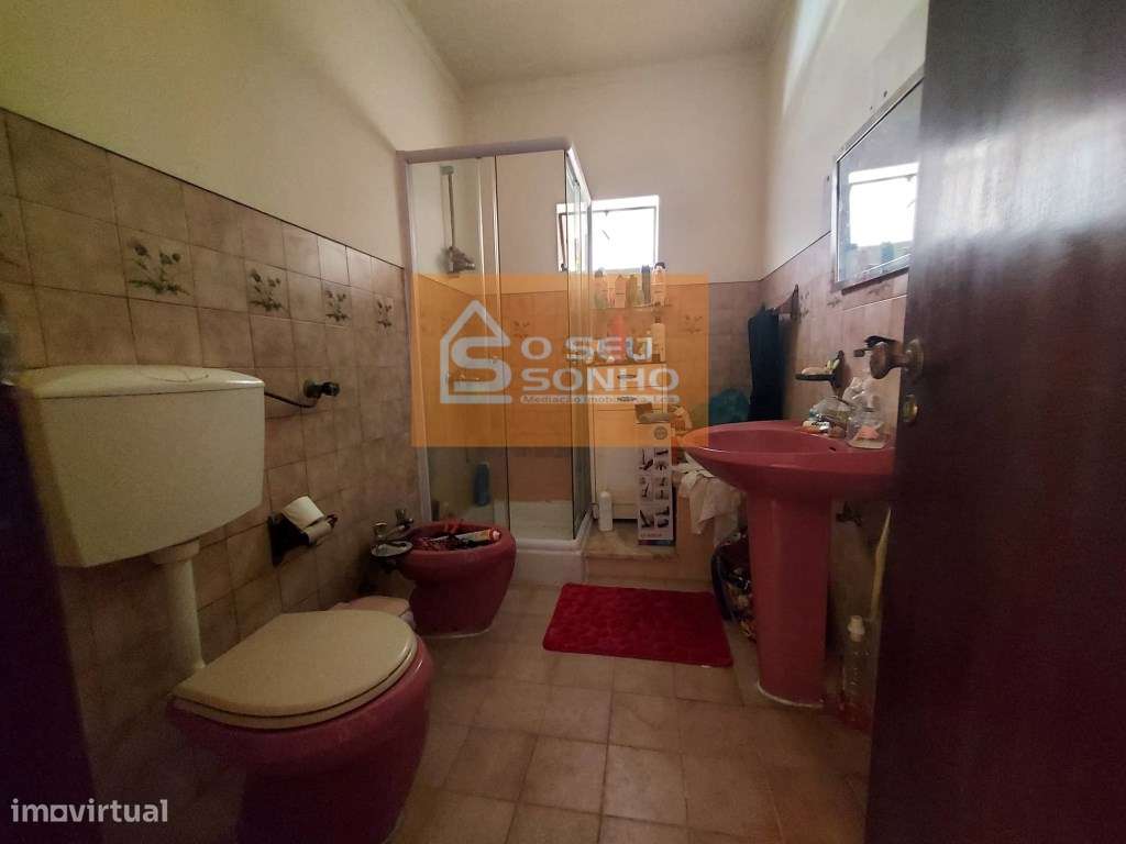 Moradia V3+2 com Espaço Comercial - Grande imagem: 4/14