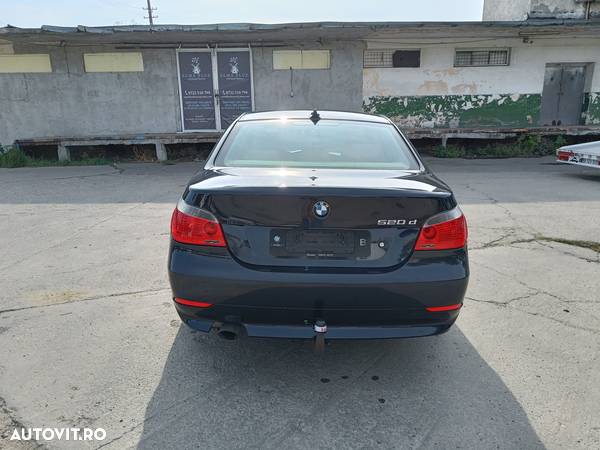 BMW Seria 5 520d - 5