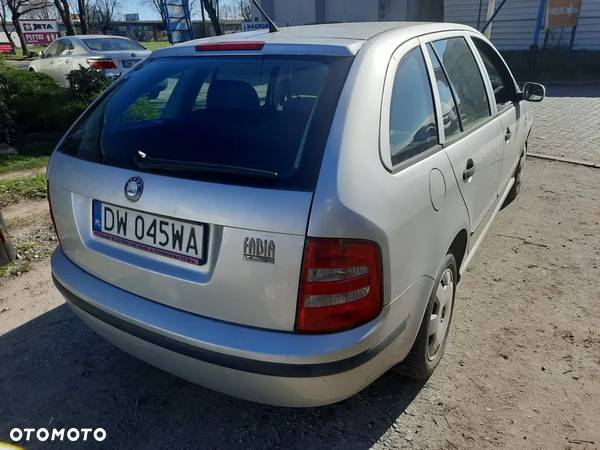 Skoda Fabia 1.4 16V Elegance - 9