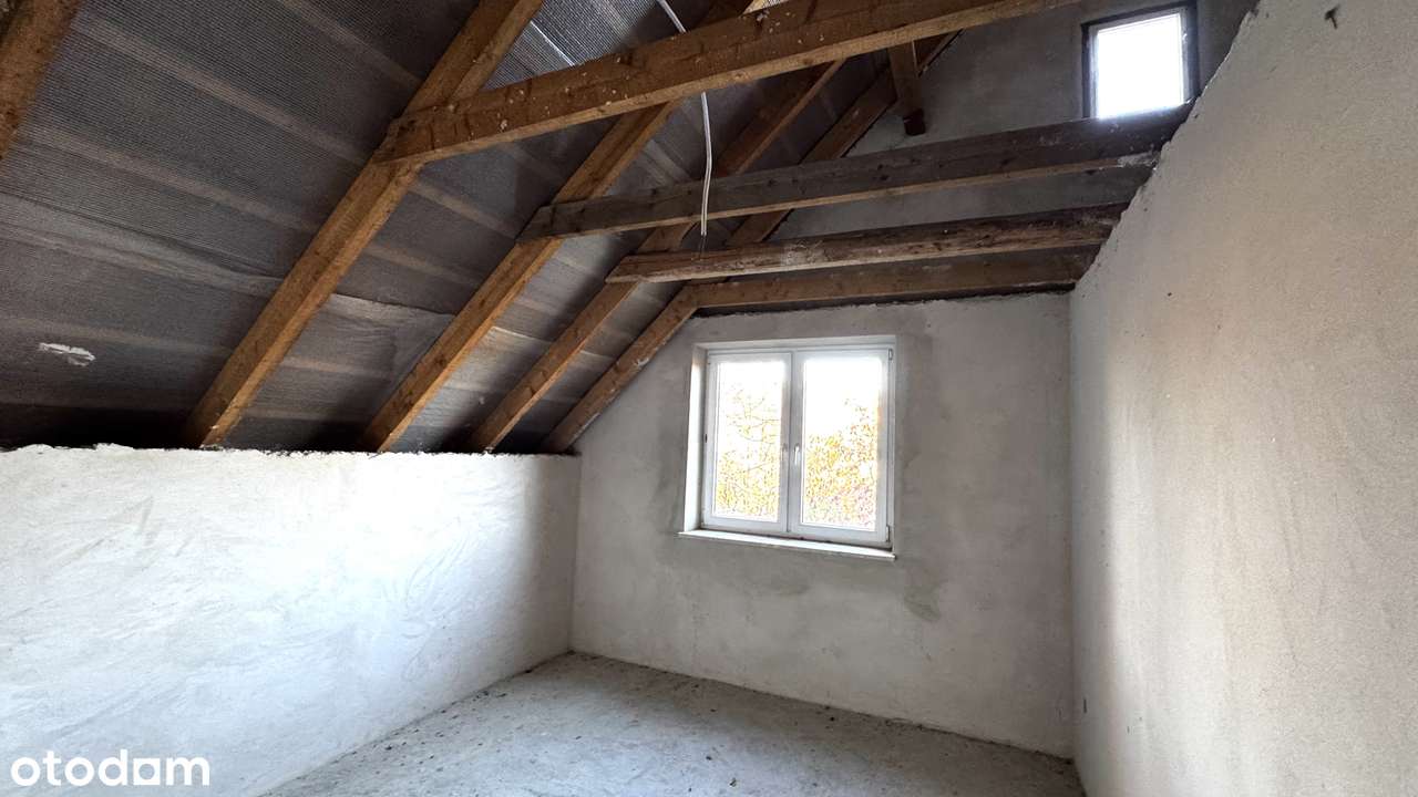 Dom z muminkową wieżą 330m2 wkoło las blisko rzeka BRENNA CENTRUM-15