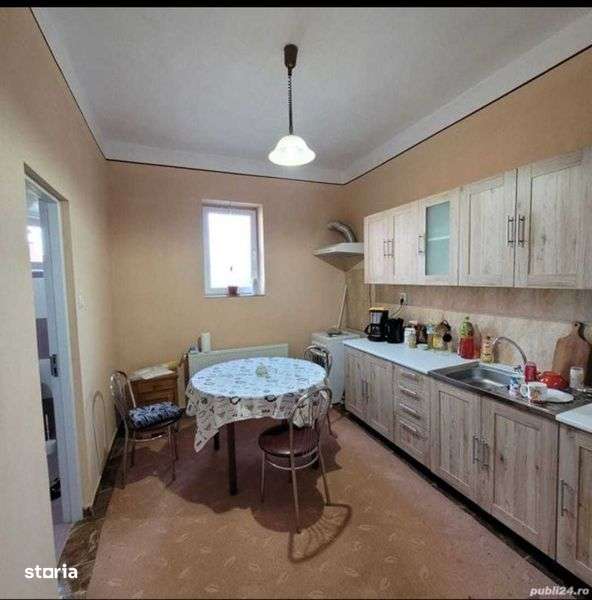 Vand casa la tara , mobilata si utilata - Imagine principală: 4/8
