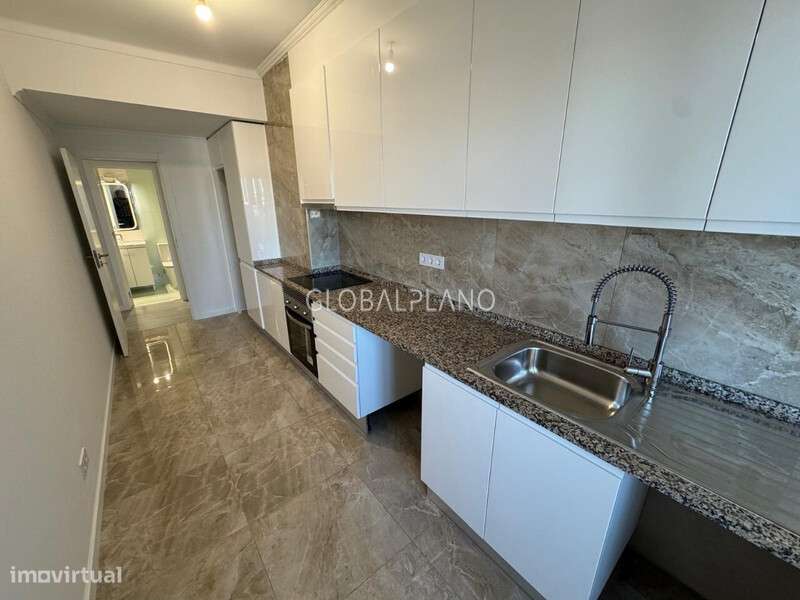 Apartamento T3 Avenida 25 de Abril-3