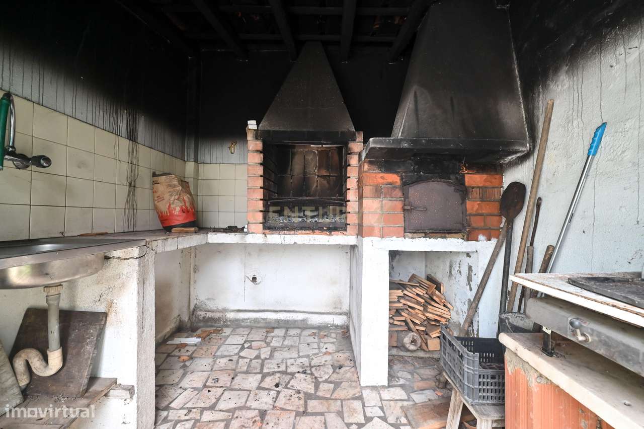 Oportunidade Única em Carnaxide | Terreno + Moradia com Elevado Potenc-26