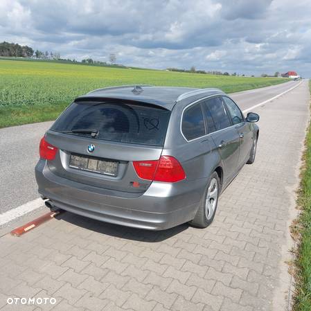 BMW Seria 3 320d DPF Touring Edition Lifestyle - 5