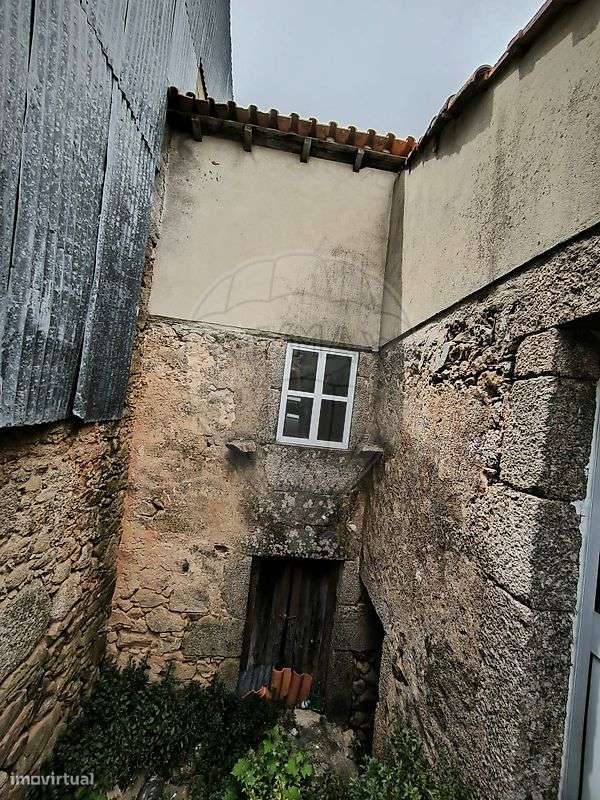 Moradia T1 para venda - Grande imagem: 2/16