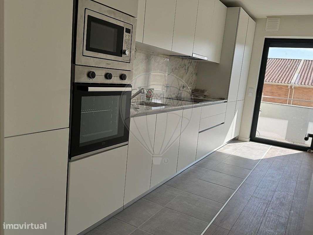 Apartamento T2 para arrendamento - Grande imagem: 4/14