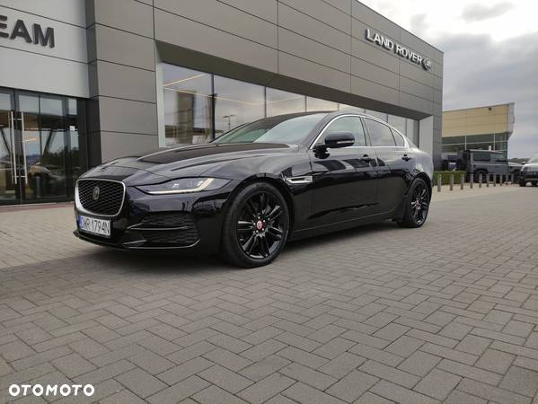 Jaguar XE 2.0 D200 mHEV SE - 10