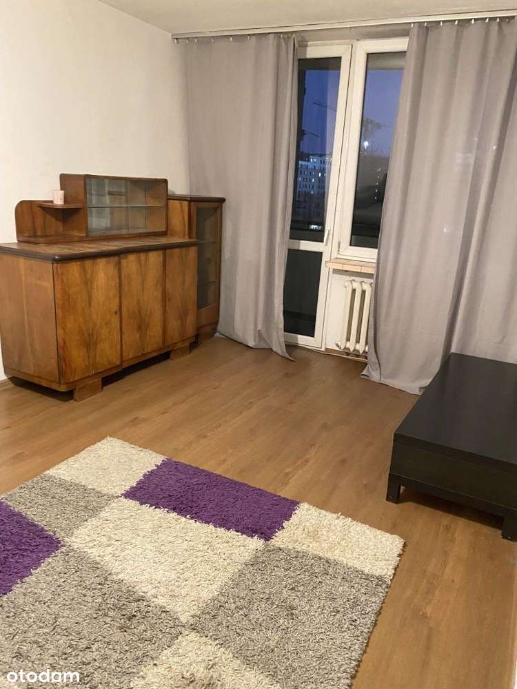 2 pokoje z balkonem i oddzielną kuchnią-1