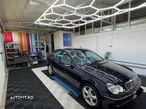 Mercedes-Benz C 240 4-Matic Aut Avantgarde - 8