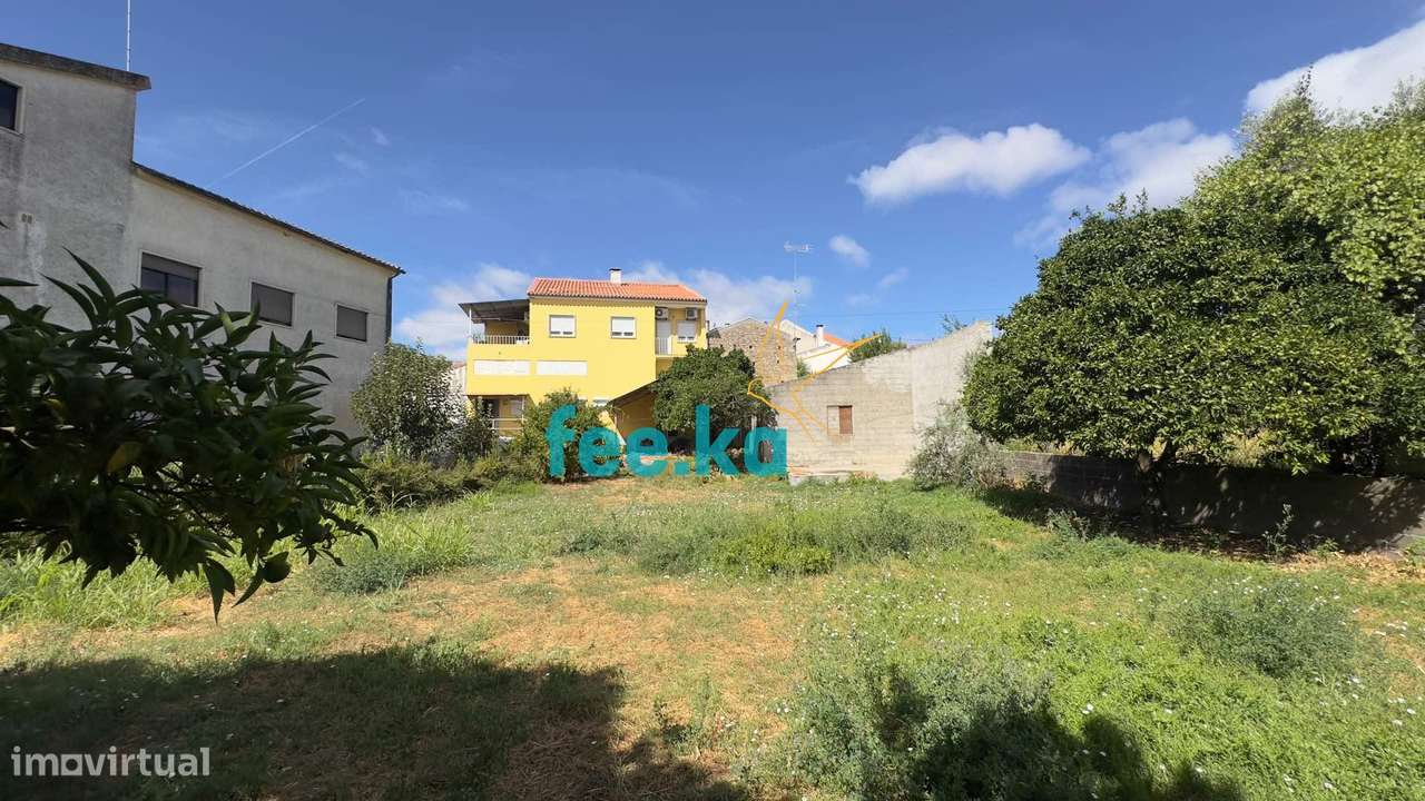 Moradia com Quintal - Grande imagem: 2/49