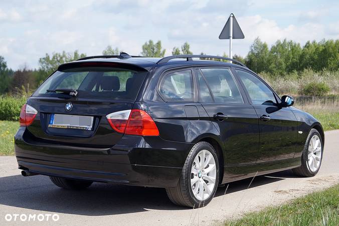 BMW Seria 3 320d DPF Touring Edition Fleet Sport - 11