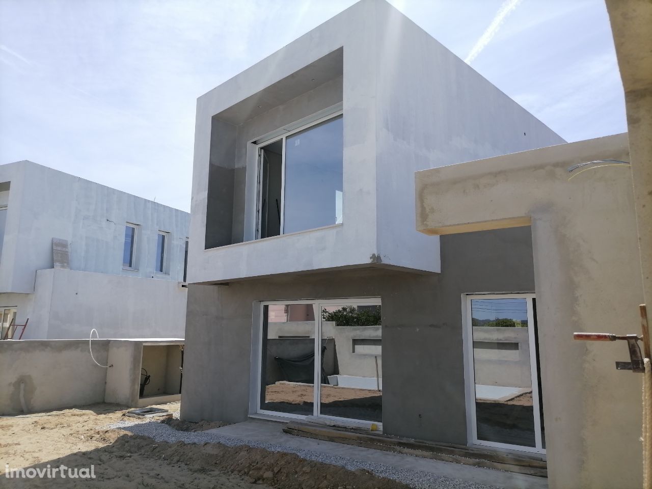 Moradia Isolada Duplex T4, com piscina e garagem. Brejos de Azeitão