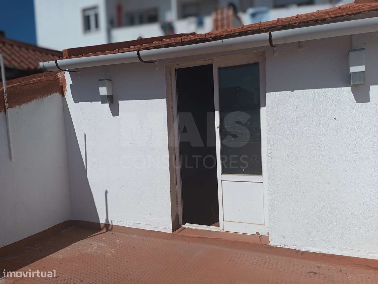 Prédio no centro de Vila Franca de Xira. - Grande imagem: 5/6