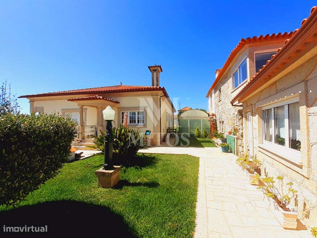 Moradia isolada com casa em pedra, anexos e vistas Mar - Areosa - Grande imagem: 3/45