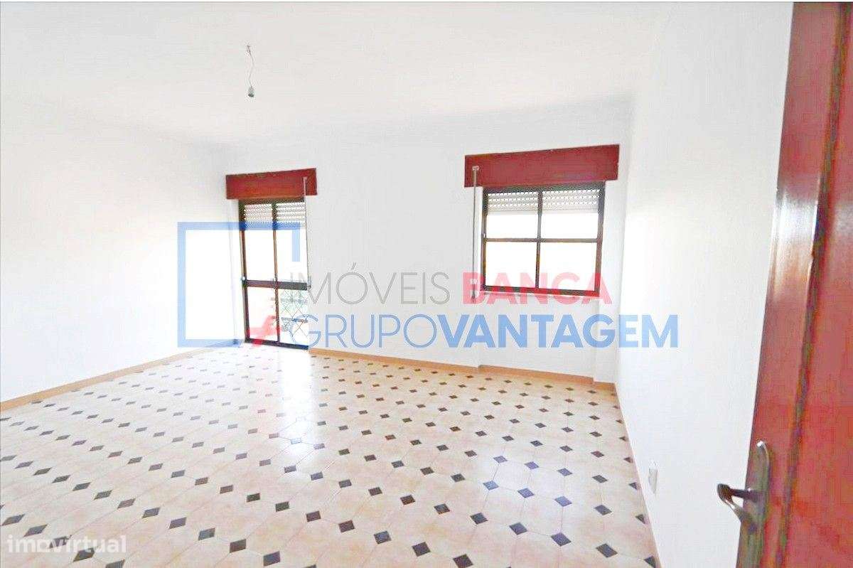 Apartamento T3 para venda na Moita - Grande imagem: 2/23