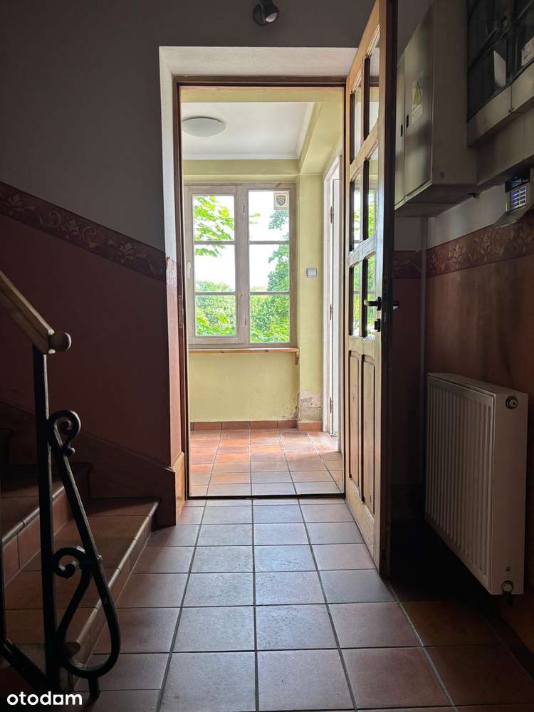 Dom z dochodowa działalnościa w  samym sercu osiedla Słonecznego-19