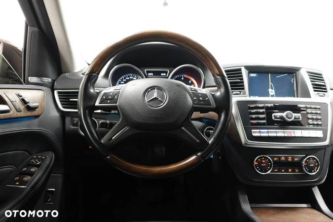 Mercedes-Benz ML 350 BlueTec 4-Matic - 33