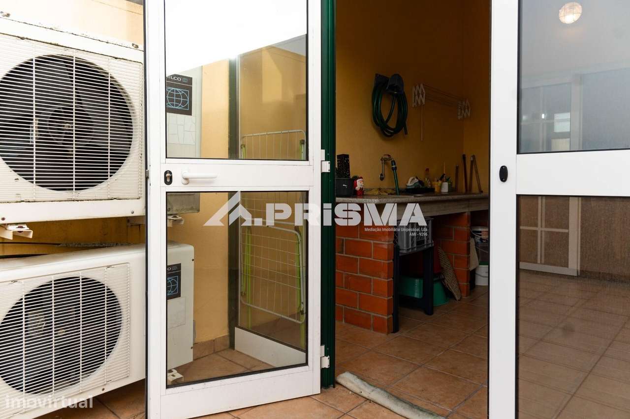 Duplex T3 com Terraço em Alcains – Casa Ideal para Quem Procura Espaço-44
