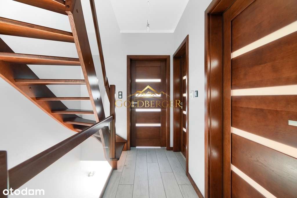 Przestronny bliźniak na klimatycznej działce!-16