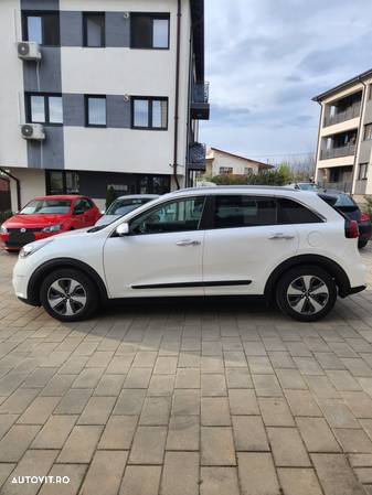 Kia Niro 1.6 GDI 6DCT HEV Comfort - 6