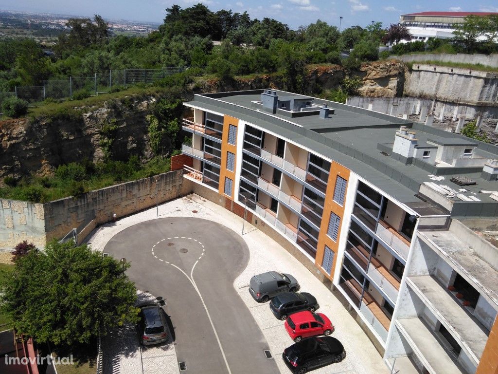 T3 Novo com estacionamento privativo e terraço