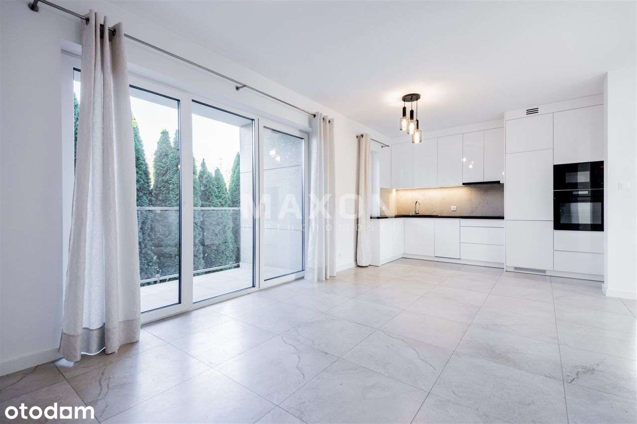 Atrakcyjny apartament z ogródkiem i 2 łazienkami