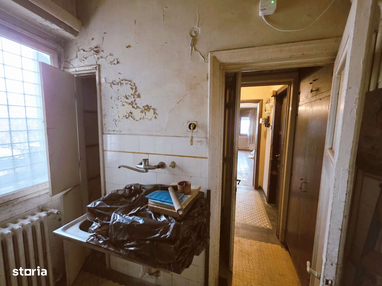 Caderea Bastiliei, apt. 2 camere, etaj 1, balcon,50mp, pe lista de U 3-9